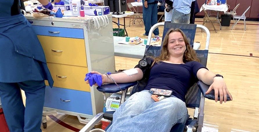 Tartars Step Up to Donate Blood