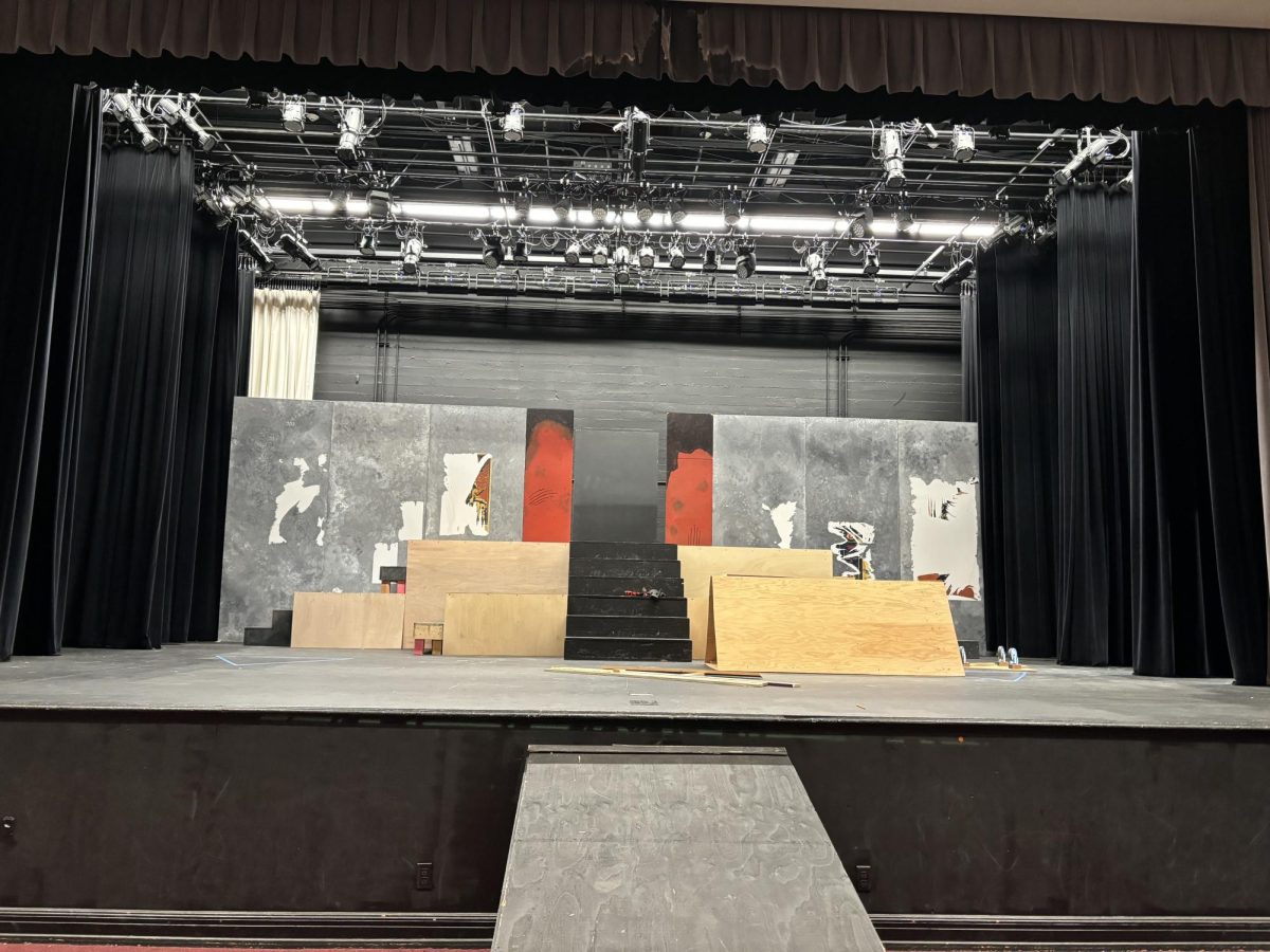 Torrance High's Theatre Department Opens "Geek"